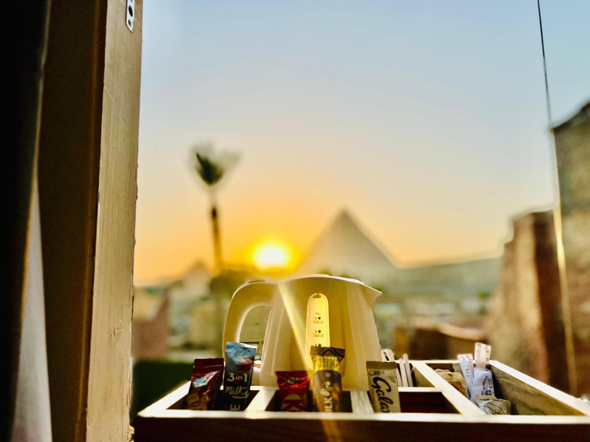 Golden Scarab Pyramids Hotel Kafret el-Gabal Extérieur photo