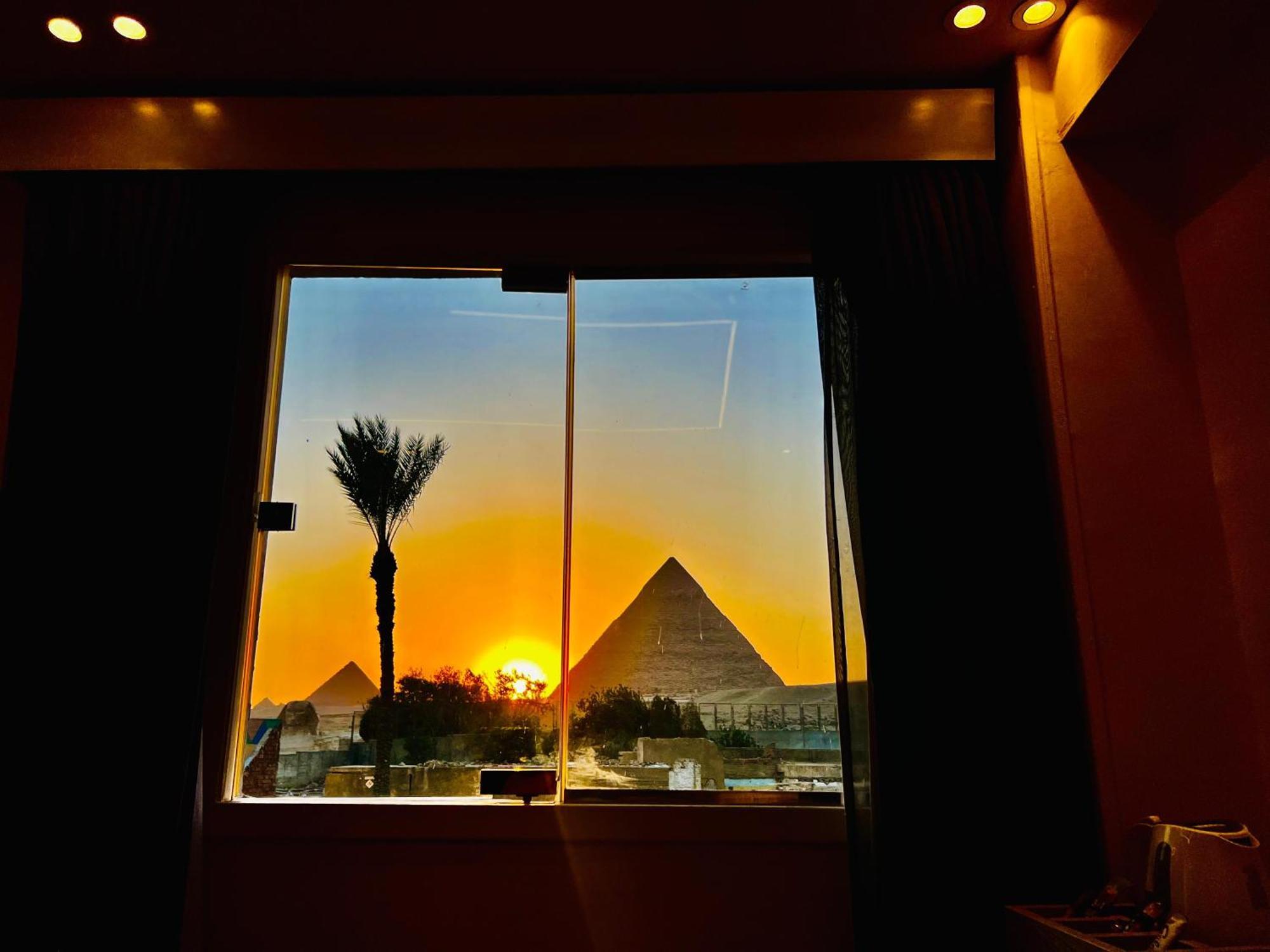 Golden Scarab Pyramids Hotel Kafret el-Gabal Extérieur photo